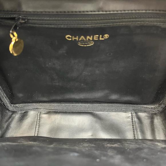 CHANEL Coco Mark Vanity Shoulder Bag in Matte Caviar Leather, Black, Women's - Picture 7 of 10